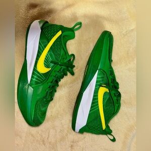 Nike 2024 Sabrina “Oregon” Sneakers in Green and Yellow Youth sz 4.5 Never Worn